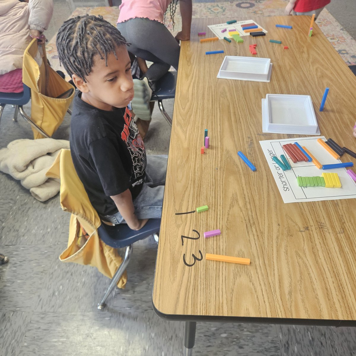 WeedenElem's tweet photo. Using cuisennare rods in 1st grade today! The students LOVED it! It was a great way to introduce measurement. @fcslearn #weareachievers #WeareCollaborative @RachelGraves256 https://t.co/DXQyYRTUOg