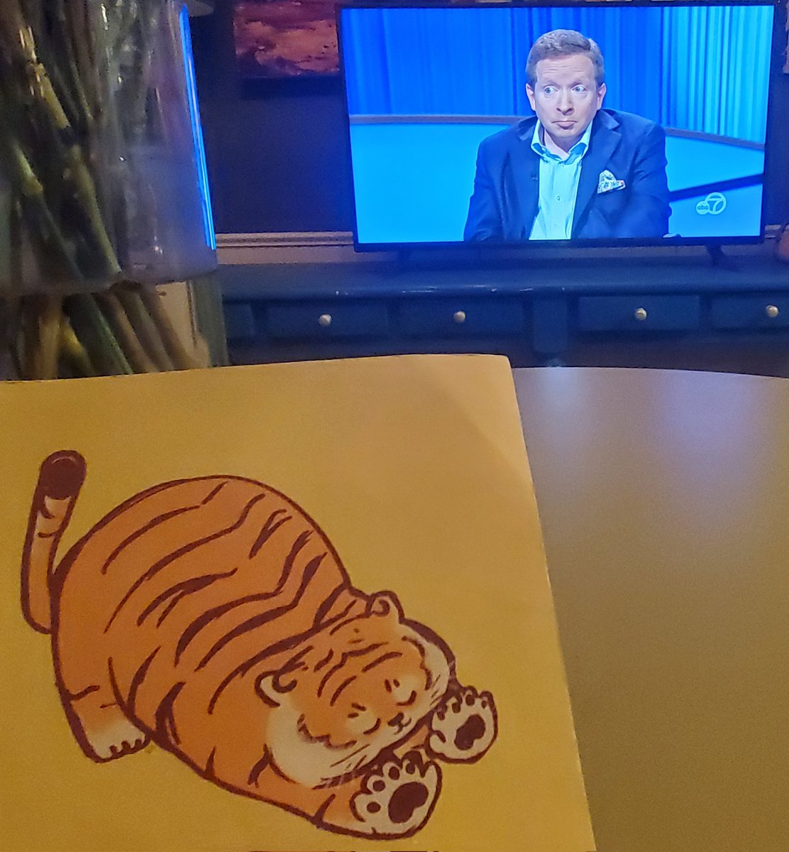 joshtigerhill's tweet image. #LearnedLeague #LL104 MD20 thread. After two losses in a row yet again, I really needed inspiration... and what better than an awe-inspiring story of @Jeopardy perseverance: after a 24-year journey, @hbomb_worldwide Harvey Silikovitz graces the Alex Trebek Stage tonight! Huzzah!