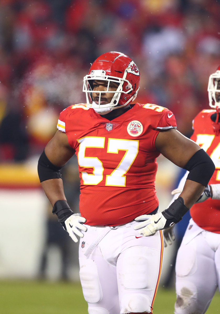 shwartzenhoggle's tweet photo. BREAKING NEWS🚨: In an absolute STUNNER the #Chiefs have agreed to a BLOCKBUSTER deal with former DL Breelan Speaks. Speaks only played one season with the team but reportedly has “maintained football shape per his agent. Absolute shocker in #KC. https://t.co/mPjpfVlQaj