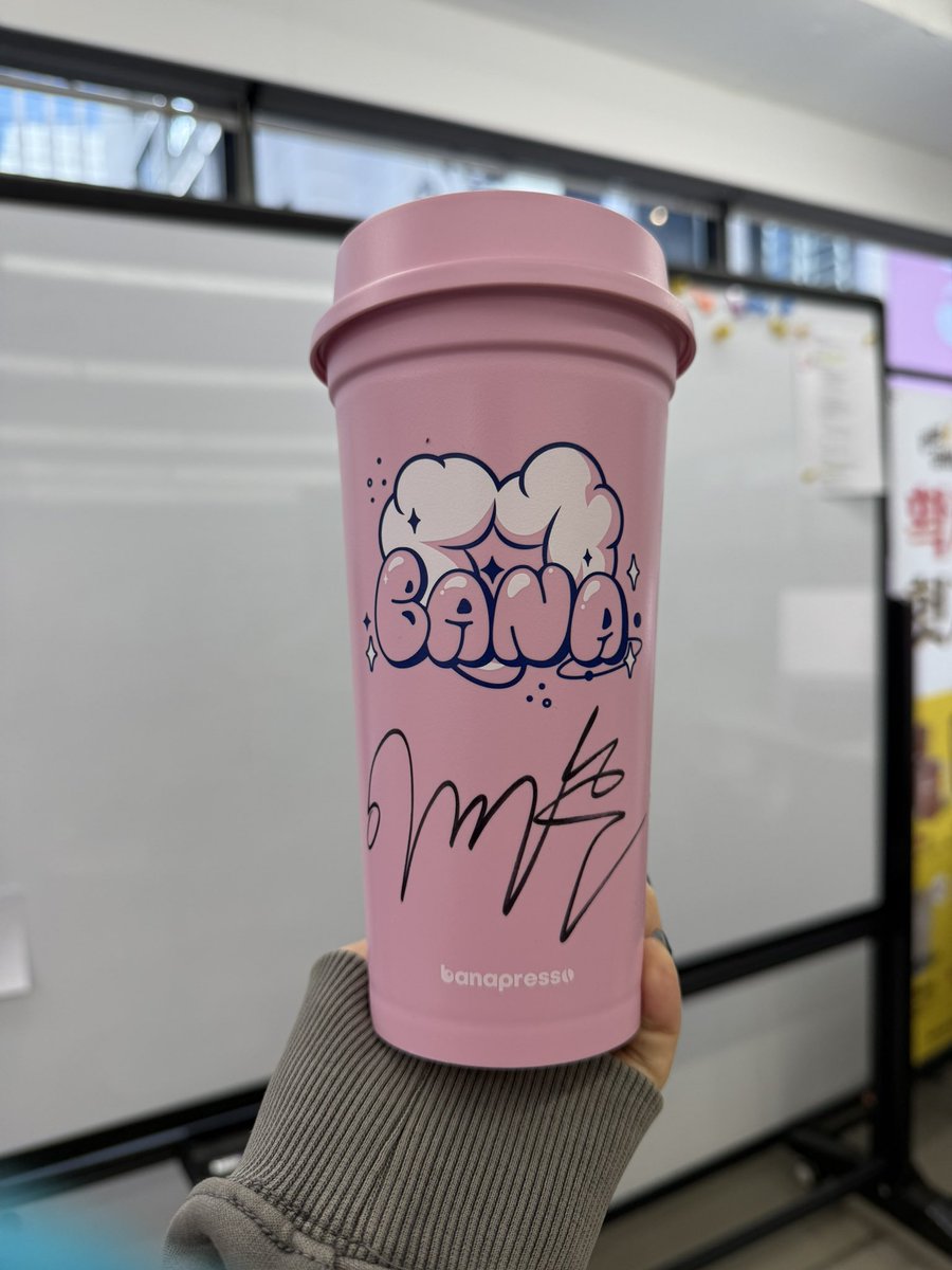 1,2,3 - say cheese!🧀
치즈 신메뉴 출시 기념
트친들을 위한 특급 이벤트 낉여왔습니다🐰
RT = ⭐️이제훈 친필 싸인 텀블러⭐️ 드려요
답글로 신메뉴 인증하면 당첨확률 업!📸
싸인 텀블러 수량 넉넉히 준비했습니다 (비장)