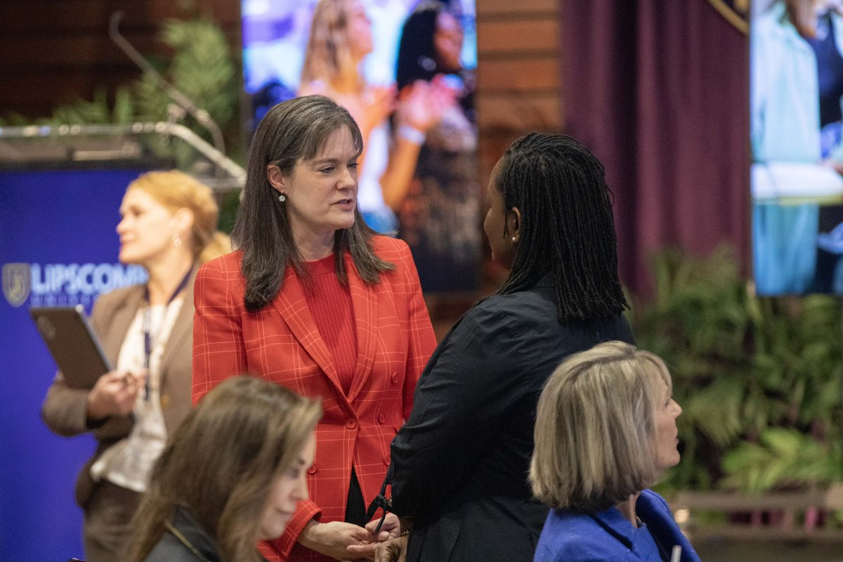 McQueenCandice's tweet photo. Great day celebrating & supporting women in leadership in higher ed at the annual @cccuorg #AWIL conference hosted this year at @lipscomb. Thrilled to welcome over 200 leaders representing colleges & universities across the country to our campus! #leadership #highered https://t.co/utwbCoj1r4