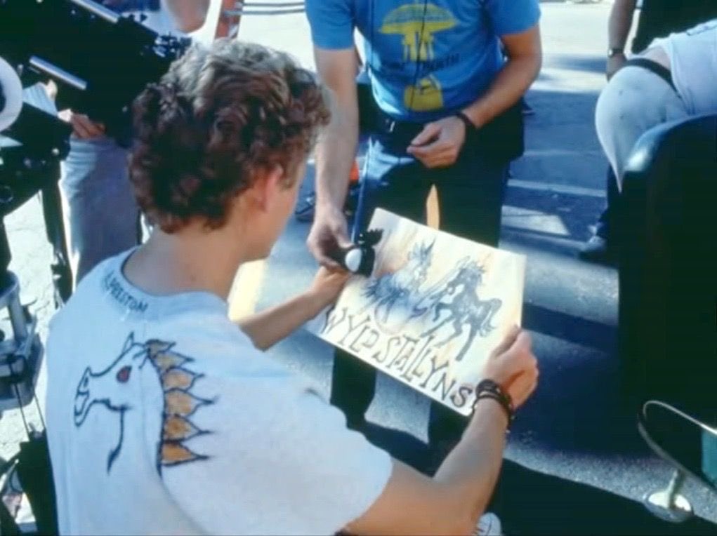 TrappedInThe80s's tweet photo. #BTS of Alex Winter from Bill & Ted's Excellent Adventure (1989)
#billandted #alexwinter #keanureeves #timetravel #edsolomon #chrismatheson https://t.co/9ygspAIPNr