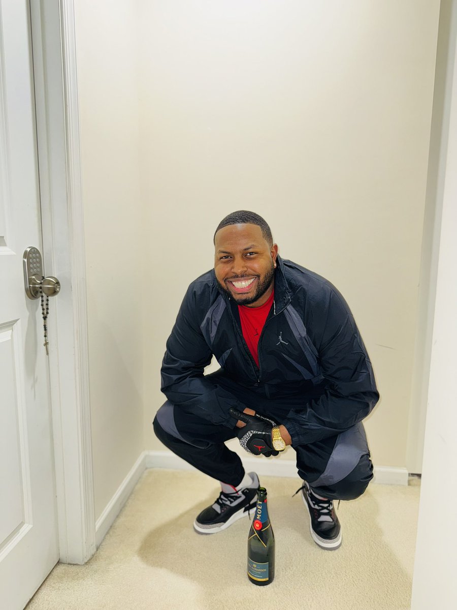 YoungMeccaDon's tweet image. Born on 3/8 ‘cause I’m special 👉🏽💥 #ShaqYear 
#Thisis34
#IfTheGloveFits …