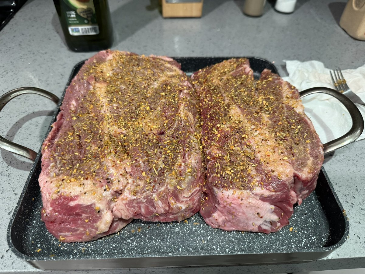 E_R_3_0's tweet photo. Mondays We BULK ๐ UP For The Week!! 24hr Marinate.. Slow Cook These Bad Boys Overnight ๐จ๐ผโ๐ณ Have Some Meals Lined Up For The Next Few Days Or More ๐ #USDA #BeefMe #ProteinPorn #SoMeaty
ANY IDEAS WHAT I SHOULD MAKE ๐ค
๐ฅ ๐ โฌ๏ธ ๐ โฌ๏ธ โฌ๏ธ ๐ โฌ๏ธ ๐ฅ https://t.co/hWjc51nmxQ
