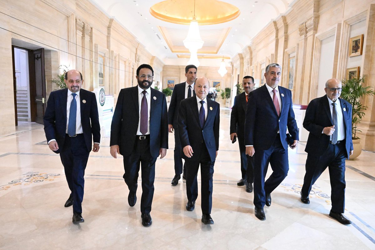 خبر | الوفد الرئاسي اليمني بقيادة رشاد العليمي وسلطان العرادة، نزل بفندق في مصر الشقيقة لحضور القمة العربية، جلس أسبوع ثم غادر ولم يدفع فاتورة إقامته.