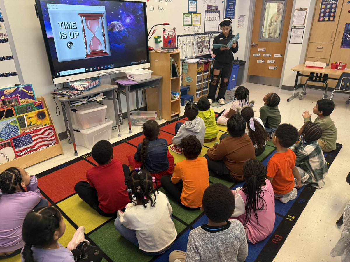 MissH_GotClass's tweet photo. Thank you to everyone who read to my babies for Read Across Charles County! They ❤️❤️❤️ it! https://t.co/3ogUnMgqkG
