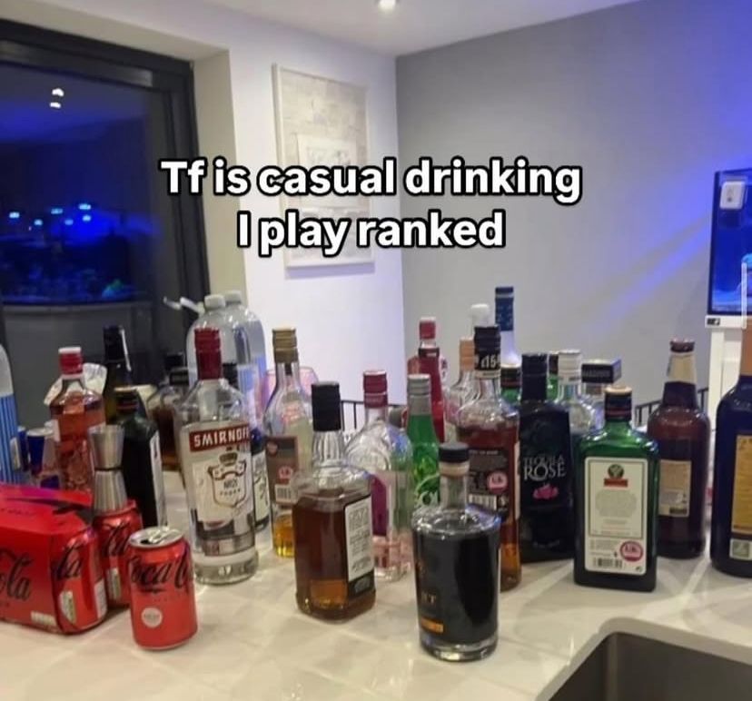 🕐HOURLY🕑 shitpost (@hourly_shitpost) on Twitter photo 