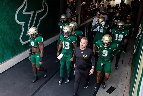 ykitsmatthew's tweet image. #AGTG After a great conversation with
@Coach_KCH
I’m blessed to receive another D1 offer from South Florida. Go Bulls!
@DLineKP @CoachGolesh
@Coach_SandersQ @coachbschu @247recruiting @PrepRedzoneAR
