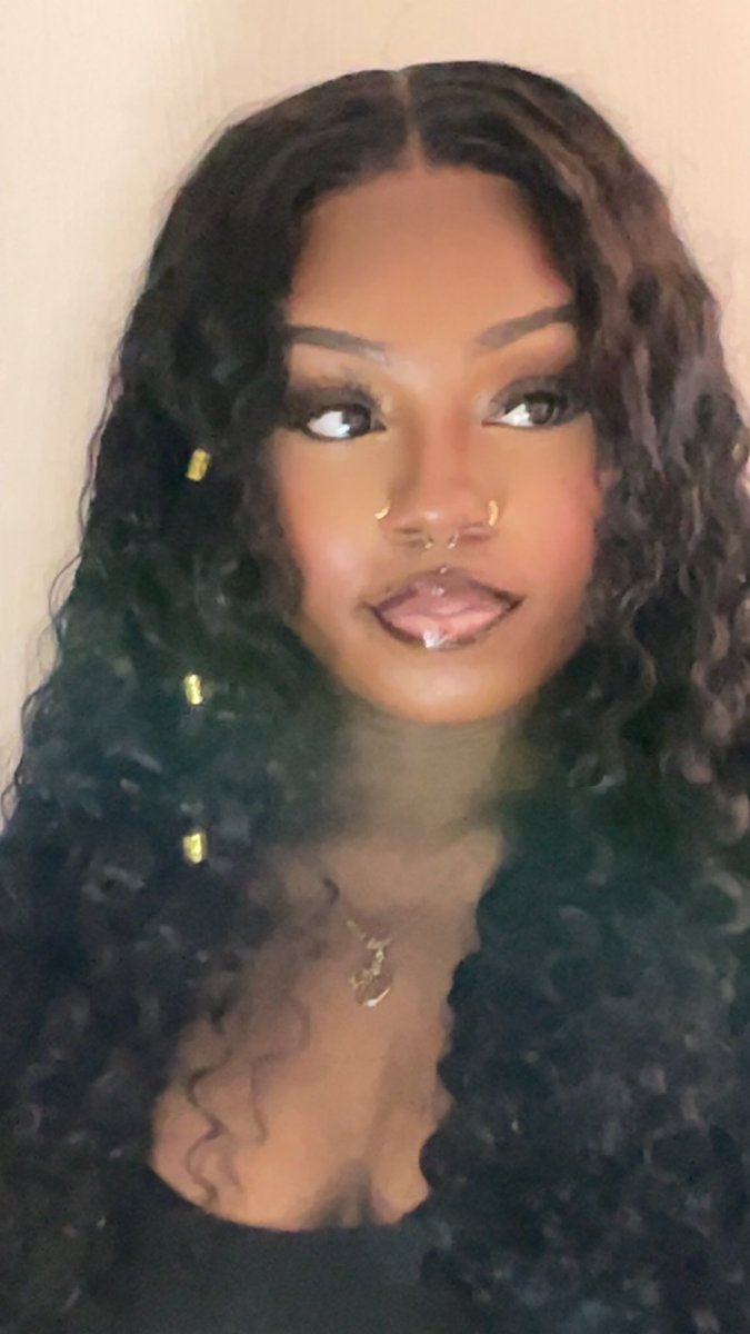 AshashayK's tweet photo. Love a Good Makeup day 😩 https://t.co/lZujmj1cvU