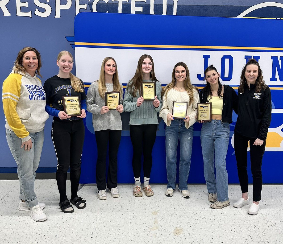 Great program banquet tonight!
Thank you to ALL players &amp; parents for a successful season!  

Congrats to the following award winners:

-Josie Barrett = Lil Dribbler COY
-Carlie Majercik = Academic Athlete
-Addison Sweetwood = MIP 
-Summer Toussaint = MVP
-Ava Jablonski = Skyhawk