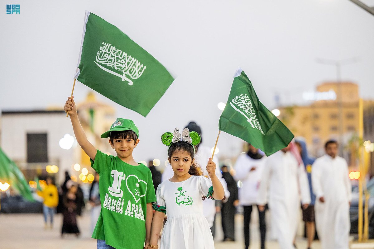 saudiexpat's tweet image. Today, Tuesday, March 11, the Kingdom of Saudi Arabia celebrates #Flag_Day, which is the day on which King Abdulaziz bin Abdulrahman Al Saud approved the flag with its great connotations that refer to monotheism, justice, strength, growth and prosperity, on the 27th of Dhu