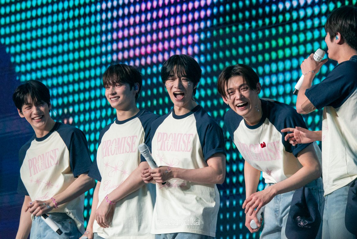 BEOMBASTlC's tweet photo. I REAAAALLLYYYYYY LOVE THIS PHOTOS ♥️ https://t.co/vbTNvHTy4S