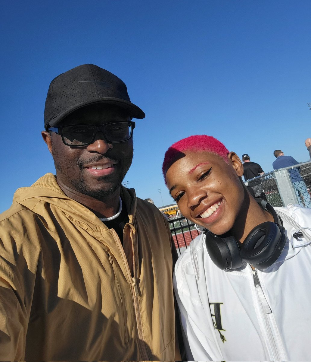 WB2Music's tweet photo. College Coaches! After a short yet successful record-breaking indoor season, Junior, @porter_vicky4 is ready for a stellar outdoor season! Follow her Socials and check her official results on her @milesplit profile! #StrongerFasterBetter #NCAA #NCAATrack #TrackAndField #OKPreps https://t.co/m28y2mIjRc