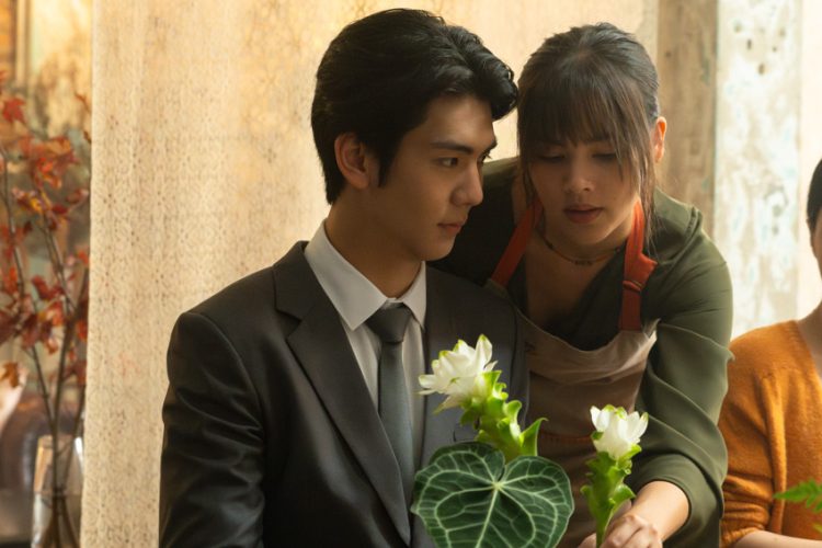 NewseriesHD's tweet photo. ดาหลาบุปผาฆาตกรรม Dalah Death and the Flowers

โปรดจำไว้ว่า..ของทุกชิ้นจะพาไปสู่ตัวคนร้าย ดูให้ออกว่า ‘ดอก’ ไหนคือฆาตกรตัวจริง

#ดาหลาบุปผาฆาตกรรม #dalahdeathandtheflowers #NetflixTH #ซีรี่ย์NF https://t.co/A8PwF9EMTY