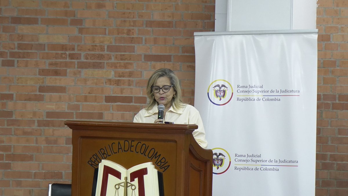 Hoy quiero destacar el merecido homenaje de la Rama Judicial a los norte santandereanos Antonio José Lizarazo Ocampo y Martín Gonzalo Bermúdez Muñoz, quienes cumplieron con creces su servicio al país y a la justicia.

Me alegró ver la representación de las universidades más