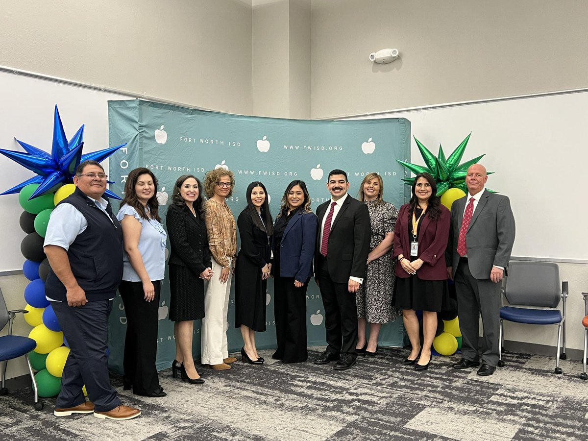 CortezLupe1's tweet photo. Proud of our first Principal Fellows cohort! Huge thanks to the Principal Mentors, Dr. Lee and Dr. Valle for their guidance!!! Excited for the leadership ahead! #FutureLeaders @CharlieGarciaFW @CreneshaCotton https://t.co/Pa1eAxwHp1