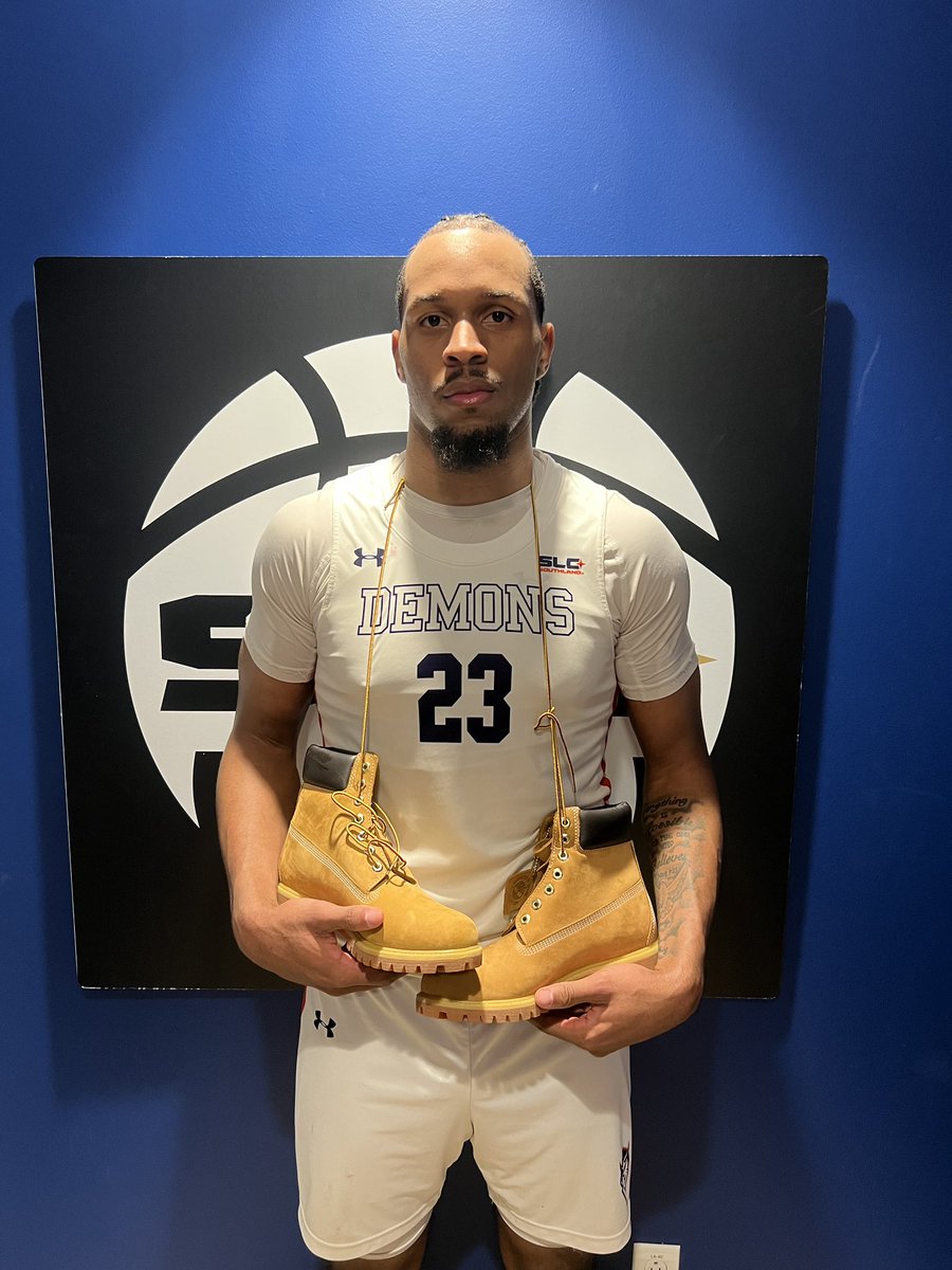Congrats to Willie Williams (<a href="/ihoopwillie23/">Willie Williams</a>) on winning the “Toughness Timbz” in the quarterfinal game tonight against Corpus Christi! #forkem