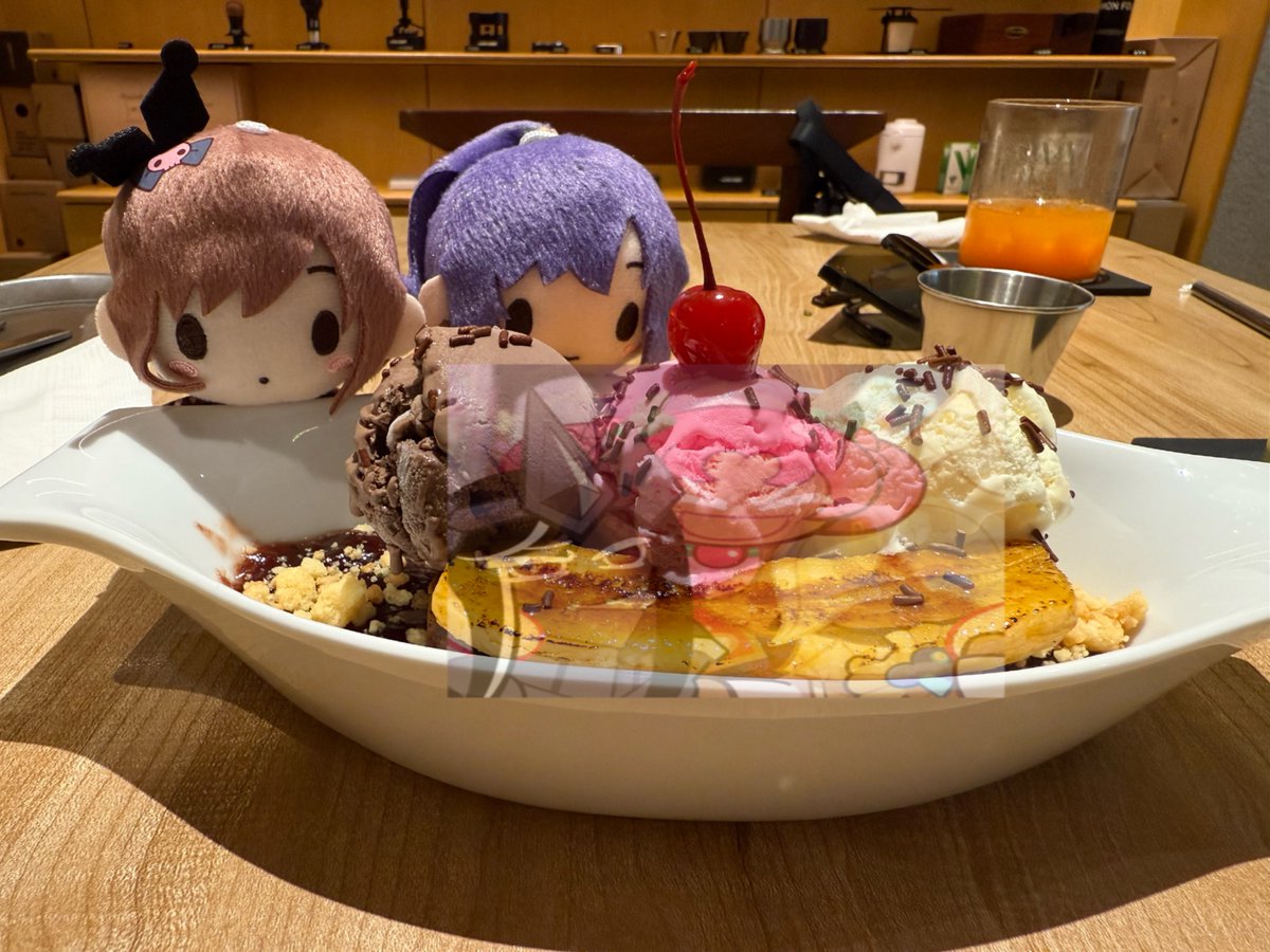 mfentwt's tweet photo. They’re not tall enough to reach the ice cream  🤣 https://t.co/lgE68RvtJo
