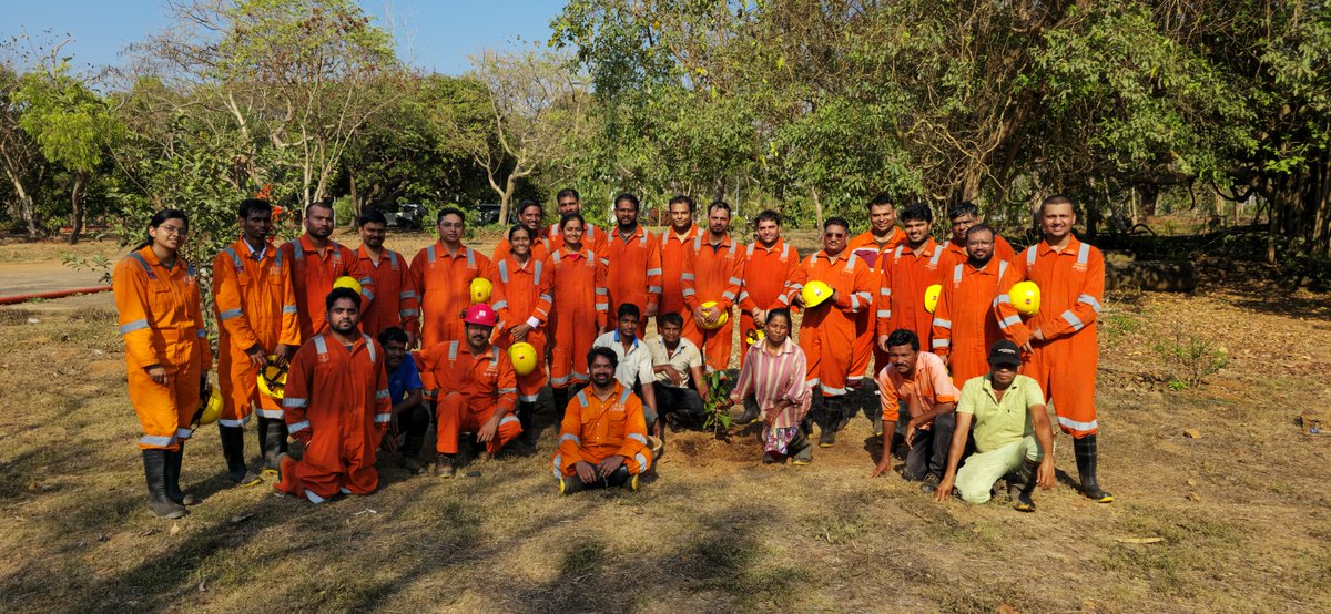 ati_ongc's tweet photo. ATI-ONGC celebrated National Safety Week 2025 with HPCL, conducting live fire-fighting training &amp; planting saplings to symbolize safety &amp; sustainability.
https://t.co/oZkV8mWDw5 
#NationalSafetyWeek #ViksitBharat #FireSafety #ATIONGC #SafetyCulture https://t.co/R0ieOnq8X1