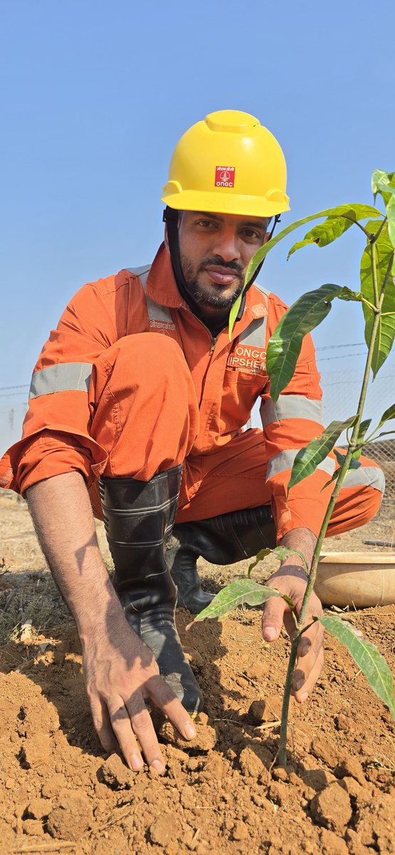 ati_ongc's tweet photo. ATI-ONGC celebrated National Safety Week 2025 with HPCL, conducting live fire-fighting training &amp; planting saplings to symbolize safety &amp; sustainability.
https://t.co/oZkV8mWDw5 
#NationalSafetyWeek #ViksitBharat #FireSafety #ATIONGC #SafetyCulture https://t.co/R0ieOnq8X1