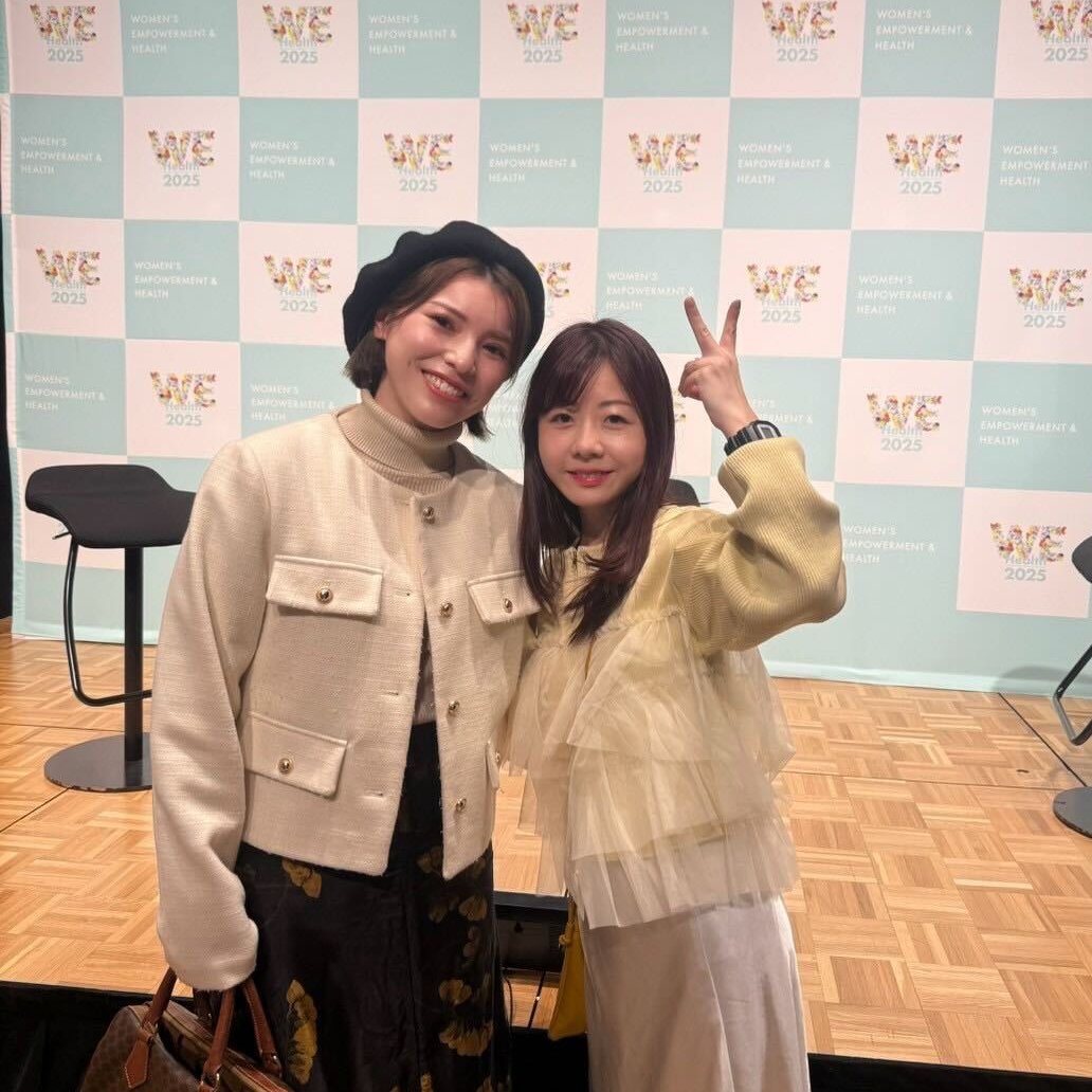 itandi_gokita's tweet photo. 週末、石倉さん(@kohide_I)、福田さん(@f_fukusuke)のトークを、安心院(@Ayaaa_ajm)がぶん回すと聞き駆けつけました💐
マジョリティに属する人が発信すること、違和感はその場で伝えること、少しの行動がちょっとずつ社会を変えていくといいな。
お疲れ様でした👏
#WEHealth #国際女性デー https://t.co/fwmAnGrKce