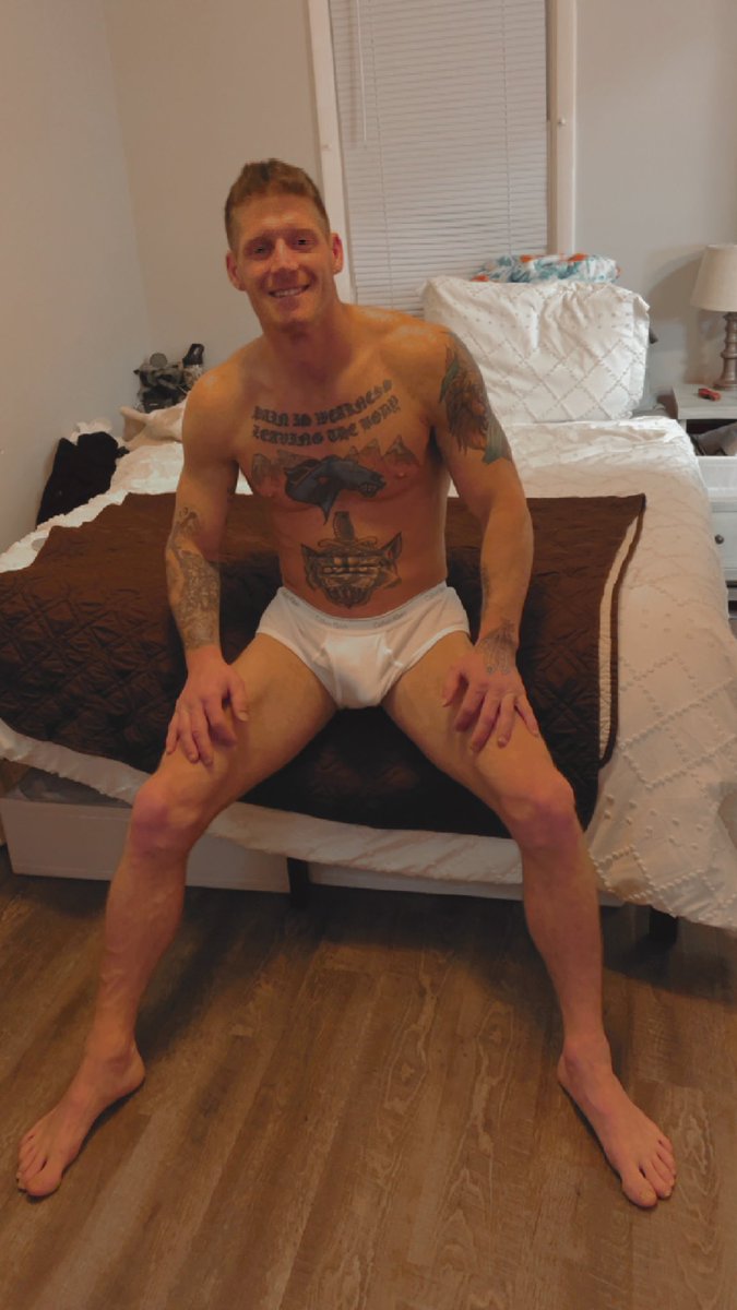 desirable_danny's tweet photo. Yeahh you know what they say about big feet. Big shoe??? No big dickkkk bitchhh
https://t.co/qiYRmtPpMG
#daddy #tattoos #bigggg ;)
Snapchat: dcbowers21 https://t.co/s4BtKyZ9hm