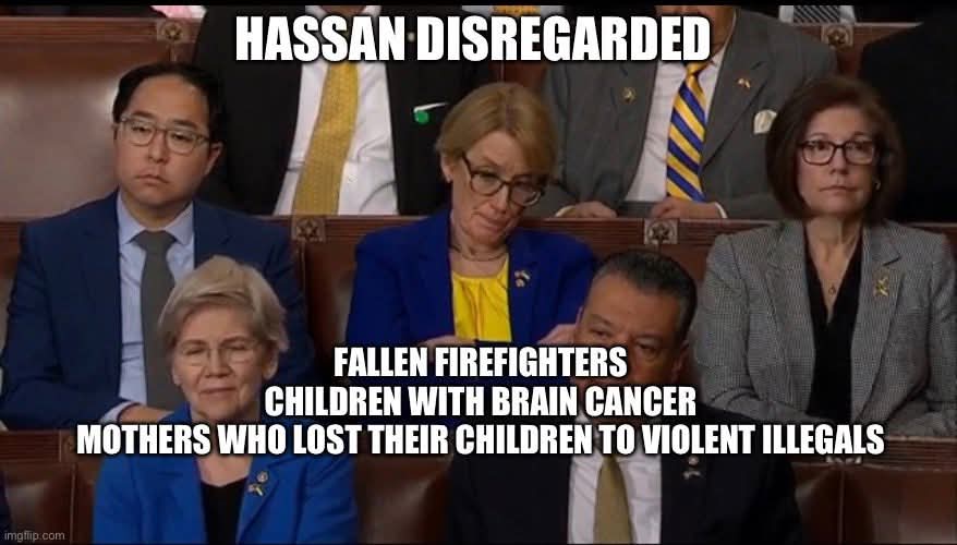 1RickHurd's tweet photo. @NHnewsUpdate Yeah this Sick Disgusting Career WAR PIG belongs in Gitmo in front of a Firing Squad! Along with @SenatorHassan and @RepChrisPappas 
Evil and Ugly inside &amp; out!! https://t.co/c7Hun8VzJY