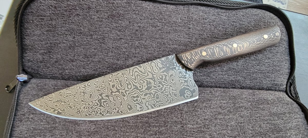 ShakesForge's tweet photo. Yesterday, Michael finished up his Follow Along Damascus Chef Knife Class. He had a great time and did a great job. It was a gift from his kids, and we etched their names on his blade. 

@coalironworks @ameribrade
@nj_steelbaron @popsknifesupply

#knifemaking #bladesmithing https://t.co/TtXofXTy1C