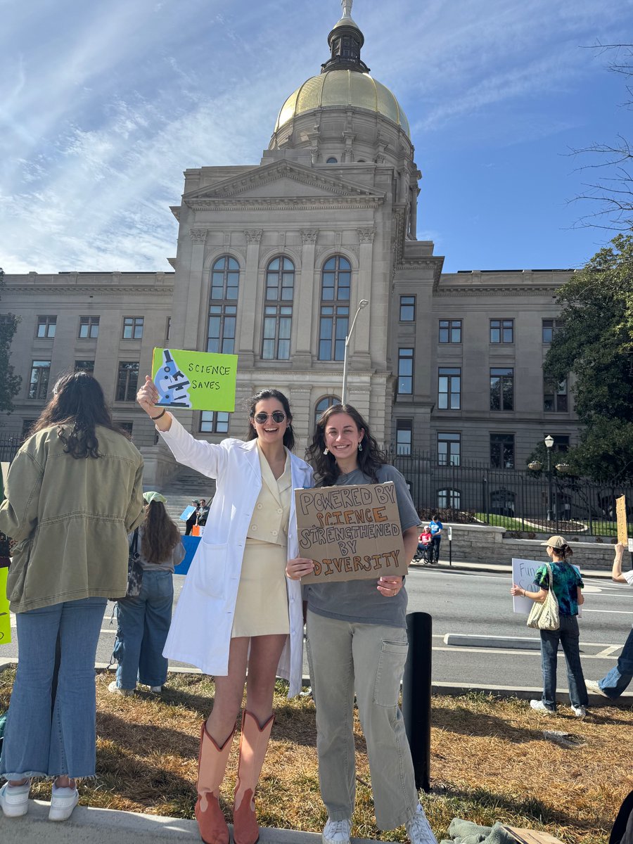 Had a wonderful time at #standupforscience2025 in Atlanta! It was so inspiring to be surrounded by other people who believe in finding cures to deadly diseases through scientific research 💕🔬👩🏻‍🔬