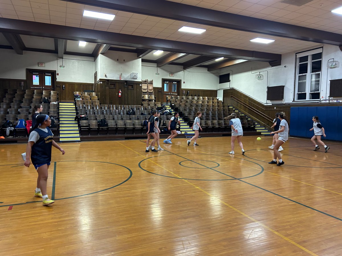 Great night of futsal for the lady dogs!!!!! 💪 ⚽️ 
<a href="/BCSDBulldogs/">Beacon Athletics</a>