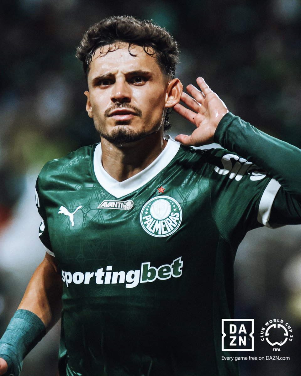 R. Veiga. 🔥💚 

#FIFACWC
