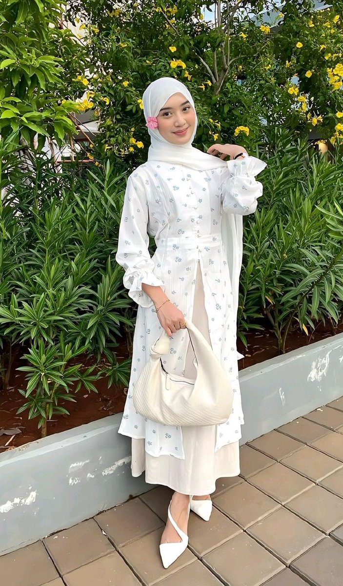 sesesenaaa's tweet image. Raya outfit inspo ✨

— a thread