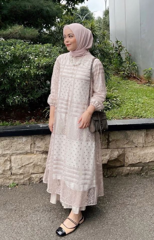 sesesenaaa's tweet image. Raya outfit inspo ✨

— a thread