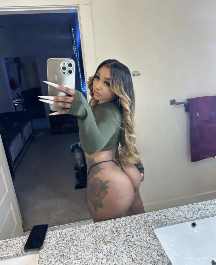 WTooled's tweet photo. Who is up down here 🥵😆 https://t.co/rvjzZ72iYG