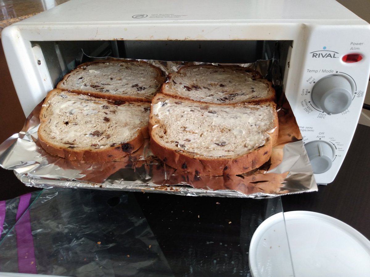 VerywellSeido's tweet image. March 10th

Today's dinner at home 

Raisin bread 🍞 
With hot coffee ☕ 

You guess how many did I eat?? 🤣 

#Safeway