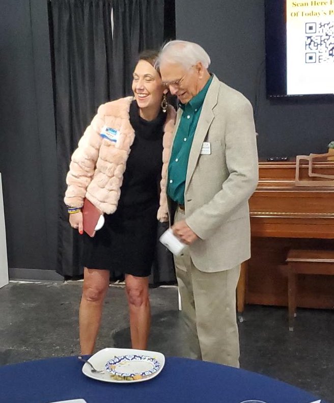 TiffanyErvin's tweet photo. Quick two-day trip to #camdensc & #myrtlebeachsc & #whitevillenc to share an update on @CartFund - great to see so many #RotaryGeek friends! @Johnny_Deal #adventureinservice #tiffanystravels #Lockerroomleadership #keynotespeaker #endalz https://t.co/Z0OPzW6ZN8