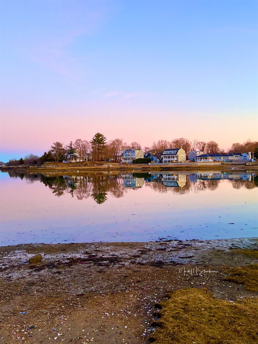 Juniper Cove in its pastel Monet colors  #salemmassachusetts #salemwillows #bythesea #coastalliving  #massachusetts  #sunsetsunrise  #naturephotography #nature #nikonphotography #nikon #riseandshineon7