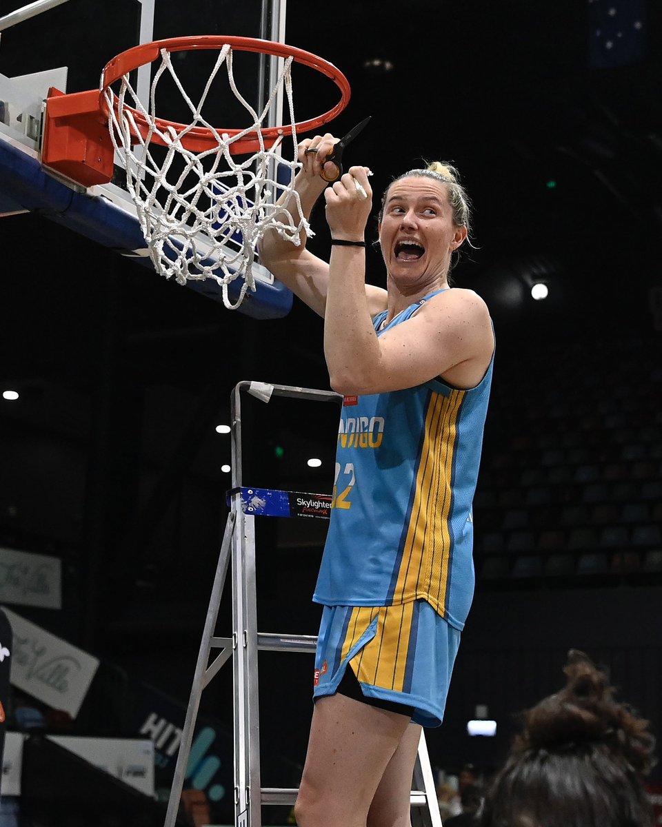 Sami Whitcomb, take a bow 👏

⁃WNBL MVP
⁃WNBL Grand Final MVP
⁃WNBL Champion
⁃Season Leading Scorer
⁃All WNBL First Team

Sami becomes the second player in WNBL history to achieve this, after Lauren Jackson, who accomplished the same feat in the 2002/03 season.