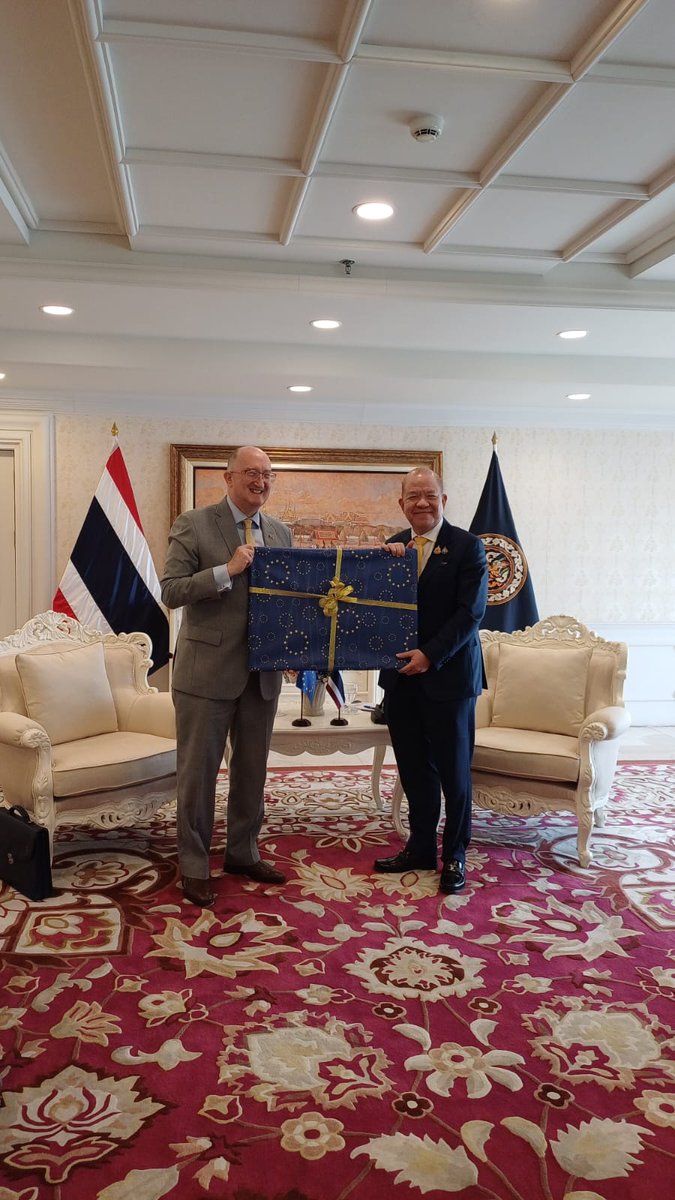 🇪🇺🤝🇹🇭 Strengthening EU-Thailand trade ties! 

Great meeting with Commerce Minister Pichai Naripthaphan; discussed boosting bilateral trade, enhancing investment opportunities, economic reforms, WTO &amp; economic cooperation.  

FTA is a key priority for  🇪🇺 &amp; 🇹🇭