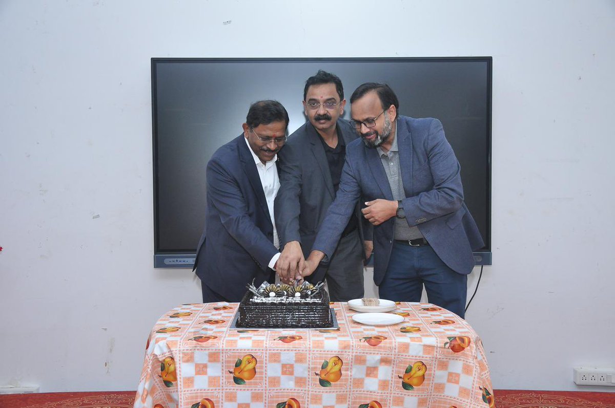 ONGC_'s tweet photo. Strengthening #India’s #Energy Security, #ONGC has inaugurated its 2nd independent supply base at Pipavav Port, Gujarat – a strategic move to streamline offshore logistics and enhance operational efficiency.

🔹 A Historic Milestone: On 10 March 2025, ONGC Director (Production) @pankajkumarONGC and Director (T&FS) Vikram Saxena flagged off the first vessel, MV GREATSHIP DHWANI, marking the beginning of a new era in offshore logistics.

🔹 Why does it matter?
✅ Faster & Smarter Operations: Reduces transit time to offshore rigs in Tapti & Daman fields, optimizing costs and efficiency.
✅ State-of-the-Art Infrastructure: 5,000+ sq. m. warehouse, bulk handling plant, liquid mud plant & more!
✅ Strengthened Supply Chain: Ensures uninterrupted logistics support, enhancing ONGC’s offshore capabilities.

This game-changing facility, managed independently by Offshore Logistics, Mumbai, reduces congestion at Nhava Sheva and reinforces ONGC’s mission to power India’s future with #EnergyNowAndNext.

#YouAreEnergy