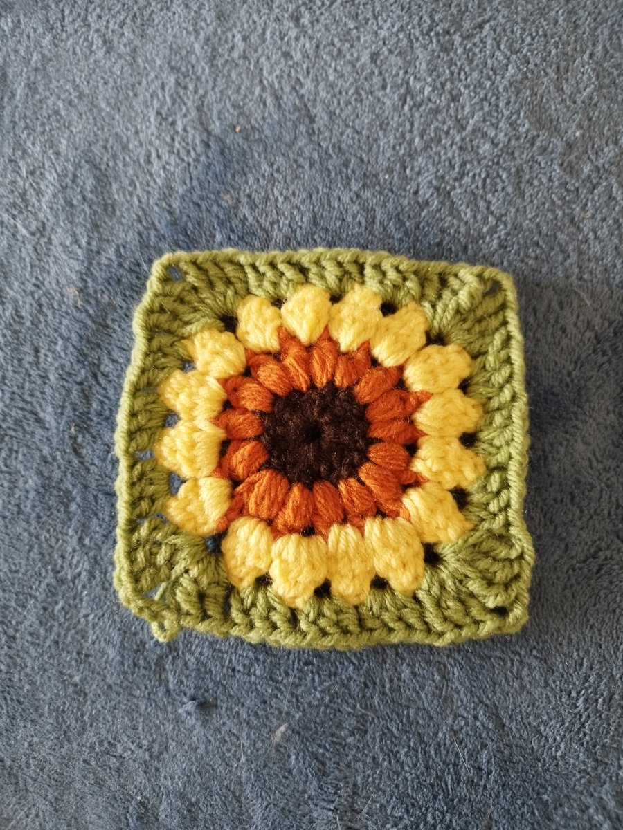 This looks like a sunflower, right?? Right????