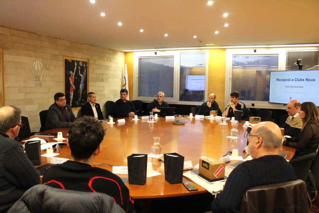 🆕 La Federació Catalana de Basquetbol rep els clubs de nova creació!

🏀 La seu central de l'FCBQ a #Barcelona va acollir, dilluns 10 de març a la tarda, la tradicional recepció oficial als clubs de nova creació.

➡️ basquetcatala.cat/noticies/11167