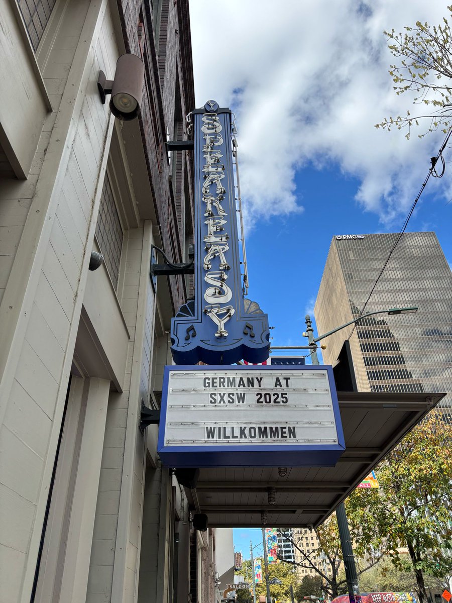 IFA_Berlin's tweet image. Pitch competition at #SXSW 2025! Berlin was back in Austin to showcase Germany’s capital as Europe&apos;s foremost startup hub and creative metropolis. Topics ranged from AI to XR, and from movies to Berlin’s vibrant nightlife. Missed it? Stay tuned for #IFANext - IFA&apos;s startup area!