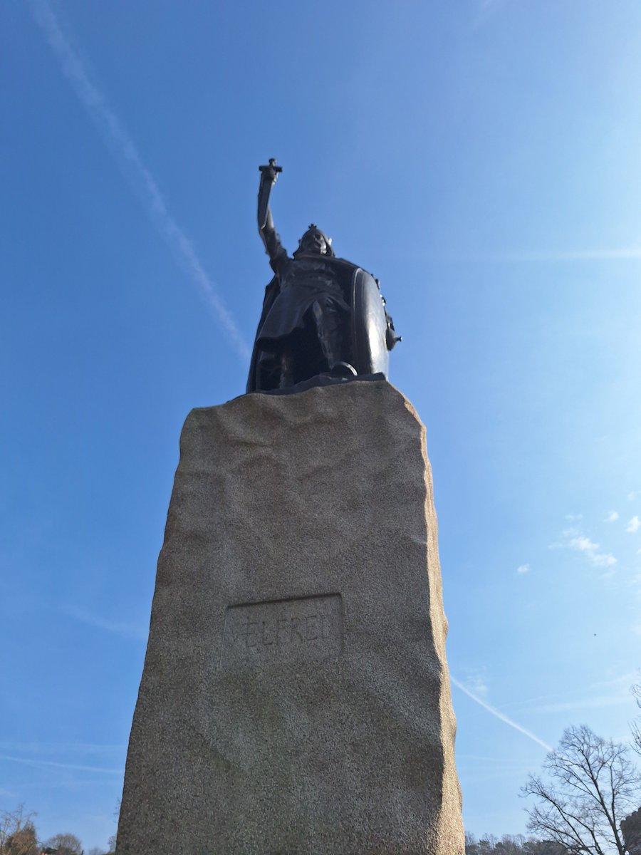 SAS Twitter Admin just said hi to King Alf in Winchester again