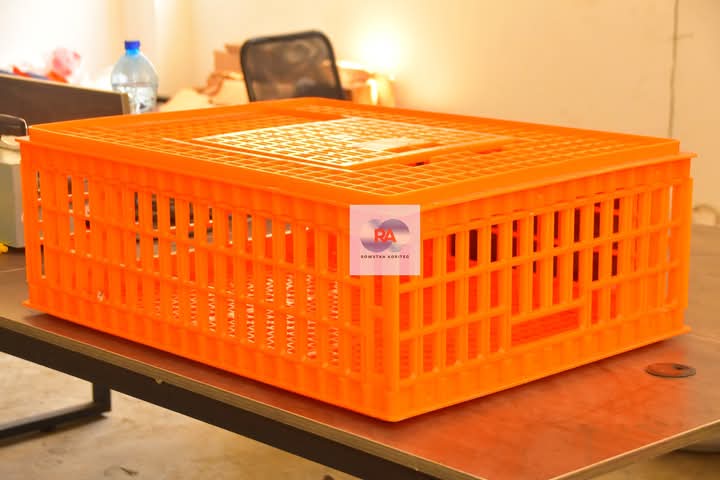 _ROWSTAN's tweet photo. CHICKEN TRANSPORT CAGE
We have different types of chicken transport cage
✅Big one is 5000/-
✅Small one is 4500/-
✅Its material is strong
✅Big carries upto 15 chickens
 ✅Small carries upto 10 chicken https://t.co/au3so8n2UB