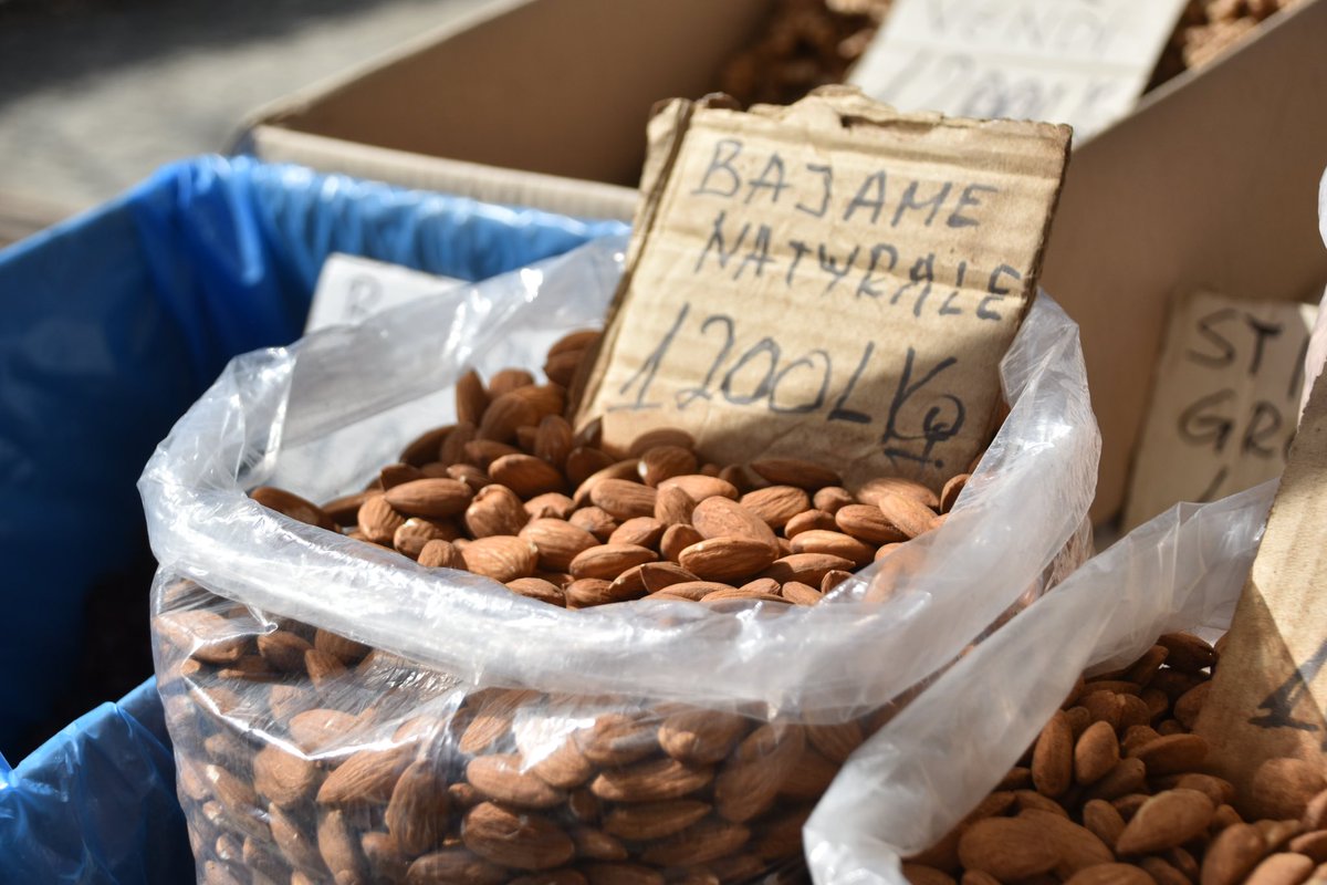 Tregu i lëvizshëm i frutave-perimeve 🍊🍐🍎🍋‍🟩 tani ka ndryshuar vendndodhjen. Gjatë këtyre ditëve mund ta gjeni në 📍Njësinë Administrative nr. 1️⃣1️⃣, Rruga “Lord Bajron”, Laprakë. Ju ftojmë të provoni cilësinë dhe freskinë e produkteve organike vendase 😍