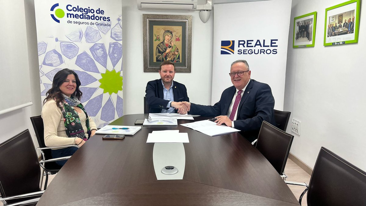Reale Seguros (@reale_seguros) on Twitter photo 🔴#RealeNEWS| <a href="/Reale_Seguros/">Reale Seguros</a> y <a href="/MediadorGranada/">Mediador Seguros GR</a> renuevan su colaboración un año más.
💬 Genaro Sánchez quiso agradecer la apuesta de Reale por la mediación y resaltó que, gracias a esta alianza, “los colegiados de la provincia obtendrán un soporte de calidad que mejora 🔴#RealeNEWS| <a href="/Reale_Seguros/">Reale Seguros</a> y <a href="/MediadorGranada/">Mediador Seguros GR</a> renuevan su colaboración un año más.
💬 Genaro Sánchez quiso agradecer la apuesta de Reale por la mediación y resaltó que, gracias a esta alianza, “los colegiados de la provincia obtendrán un soporte de calidad que mejora