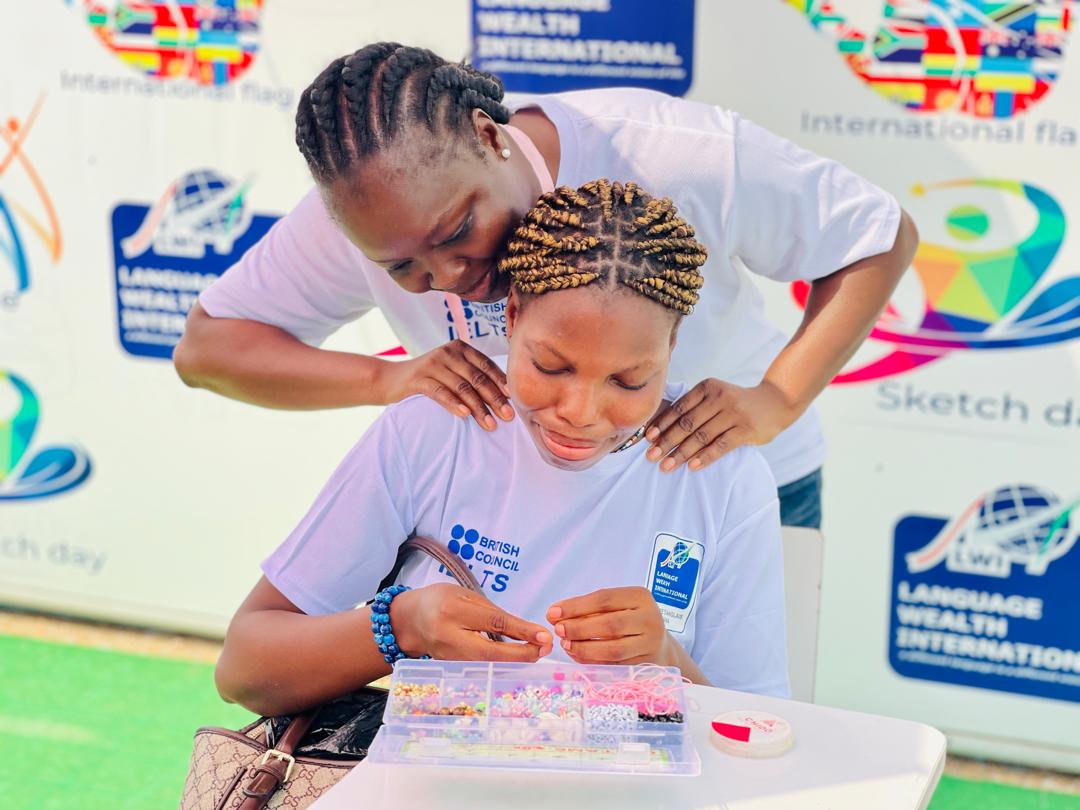 LanguageWealth's tweet image. Débloquez votre potentiel à Language World International !

Apprenez l'anglais avec nous et atteignez vos objectifs. Nous sommes une communauté solidaire dédiée à votre succès.

Rejoignez-nous et réalisez vos rêves ! #LWI #ApprentissageDeLaLangueAnglaise #Succès