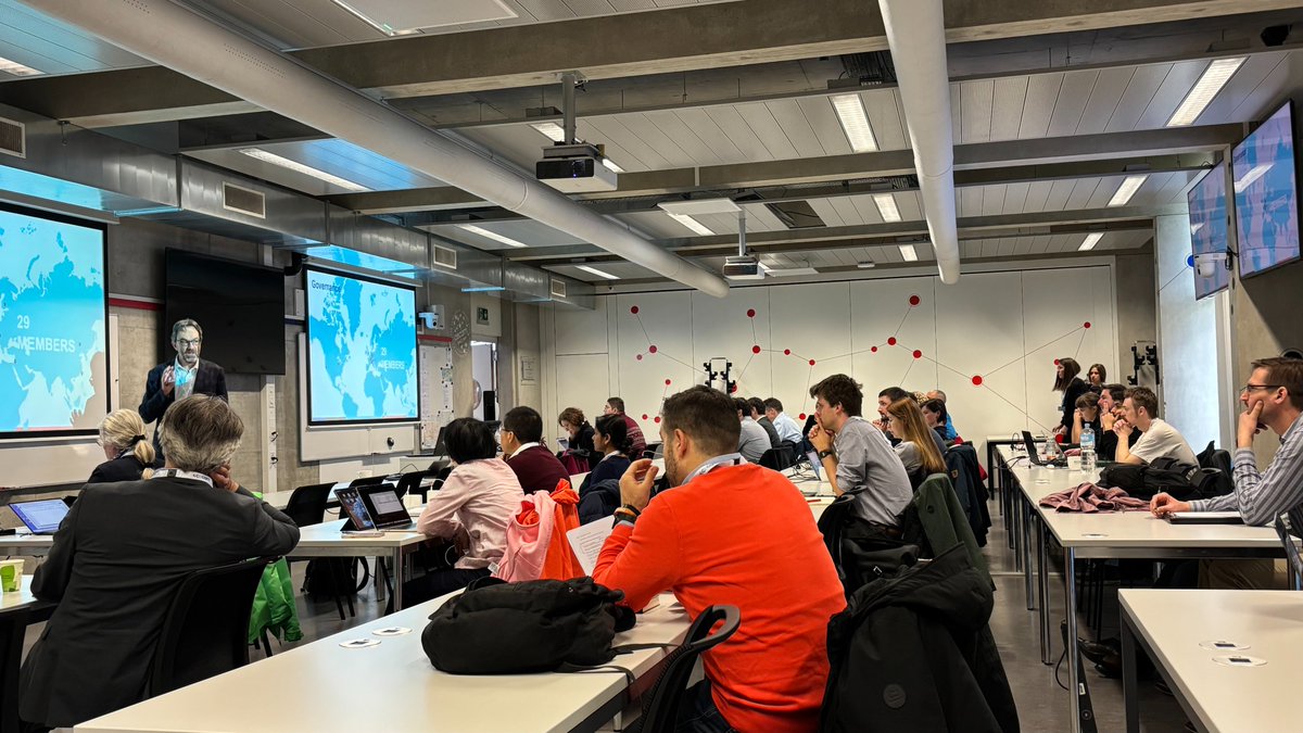 We have started Day 2 for the workshop "Predicting and understanding drug-target binding kinetics via molecular simulations" in CECAM-HQ!
<a href="/Chris_de_Graaf/">Chris de Graaf</a> and Christa Müller have started this morning's program.
Co-organised by: <a href="/Rebecca_Wade_C/">Rebecca Wade</a>, <a href="/anunesalves/">Ariane Nunes Alves</a>, S. Wolf &amp; G. Bottegoni