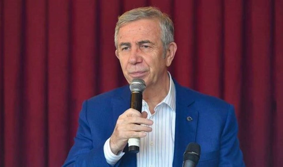 Mansur Yavaş:

“Cumhurbaşkanlığı seçimine en az 2,5-3 yıl, belki daha fazla var.

Hizmeti aksatıp, daha günü belli olmayan cumhurbaşkanlığı seçimi için harekete geçmiş durumda değiliz. 

Günü geldiği zaman ortama bakılır.”